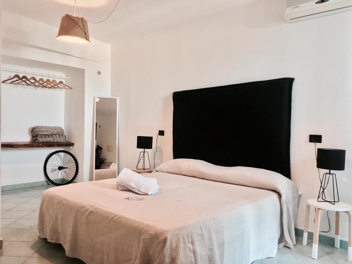 Black Market Hotel 伊斯基亚 外观 照片